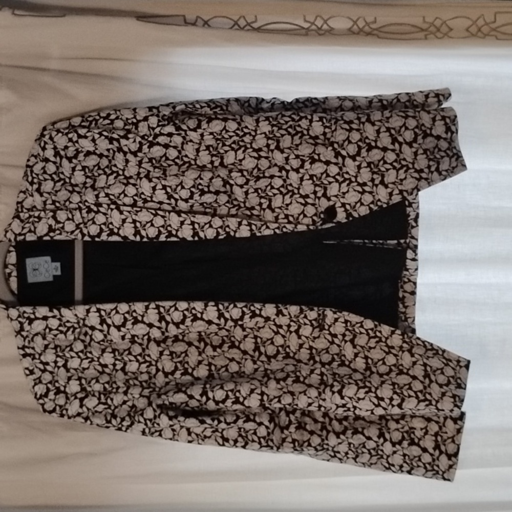 CeCe Black and White Floral Blazer